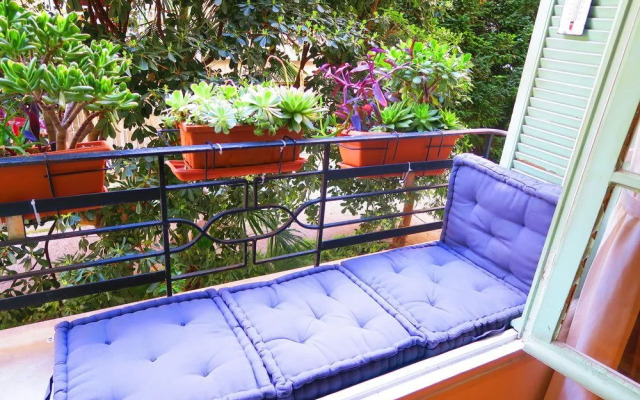 Le Voilier by Nestor&Jeeves