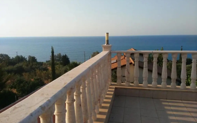 Pomos Harbourbiew Villa