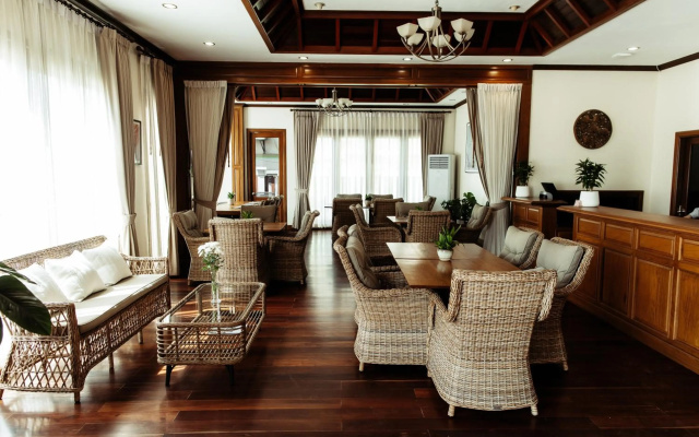 Athena Hotel