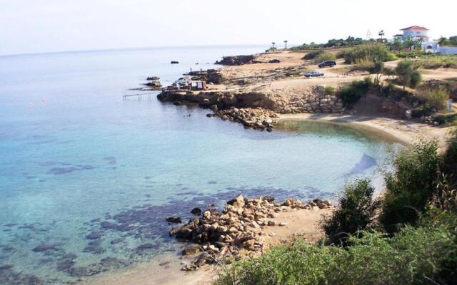 Rent Private Villa 018
