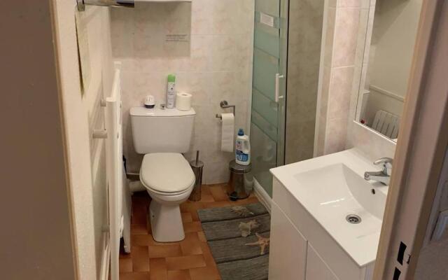 Appartement Balaruc-les-Bains, 1 pièce, 2 personnes - FR-1-571-9