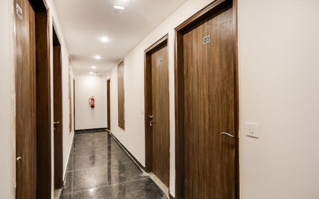 OYO Flagship 47937 Sector 25 Rohini