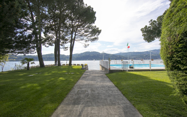 Residenza Ludovica by the lake