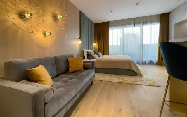 Emerald Downtown Suites