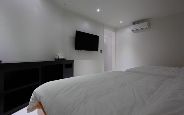 Suwon Ingye Goyu Hotel