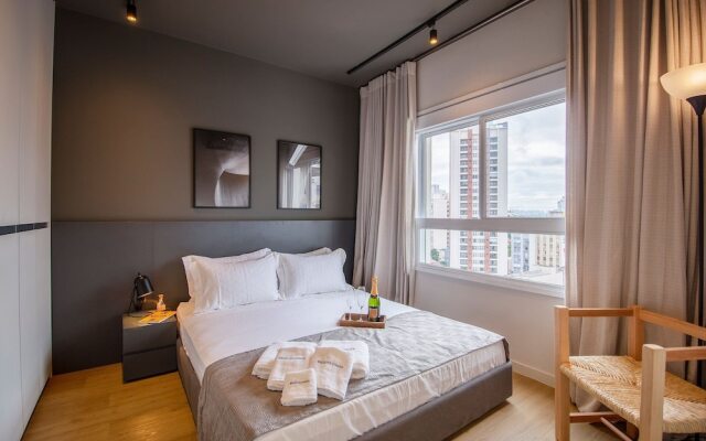 Apartamento em Pinheiros com Piscina