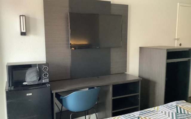 Americas Best Value Inn-Memphis-East
