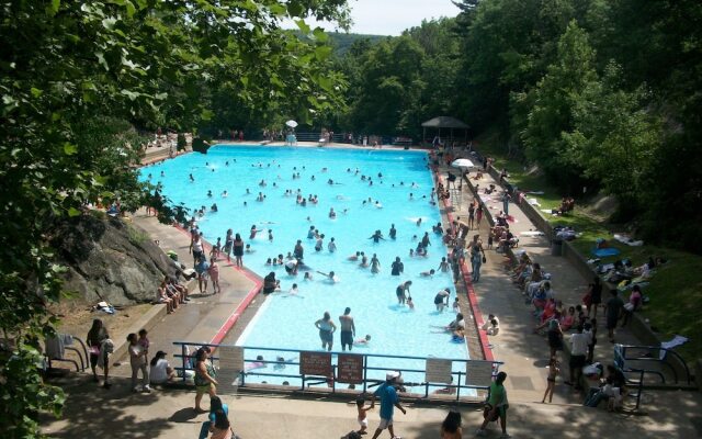 Bear Mountain Inn and Overlook Lodge