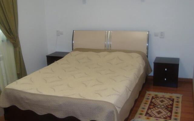 Sanzhan Guest House