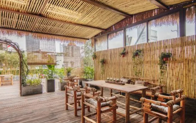 Yuepan Island Hotel