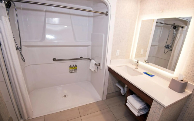 Holiday Inn Express Hotel & Suites Hinton by IHG