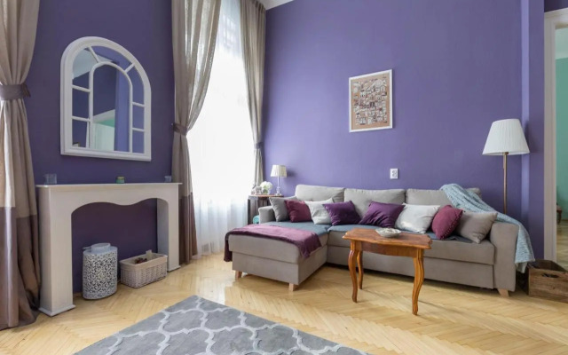 Eclectic Luxury & Spacious 2BR AC Apt in Center