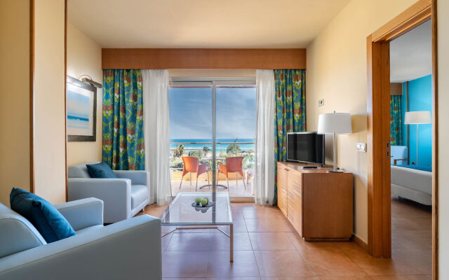 Elba Carlota Beach & Golf Resort