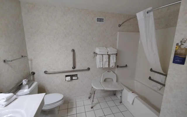 Norwood Inn and Suites