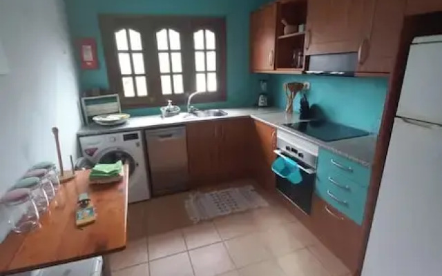 Lajares Villa-sleeps 6-free Parking-playground
