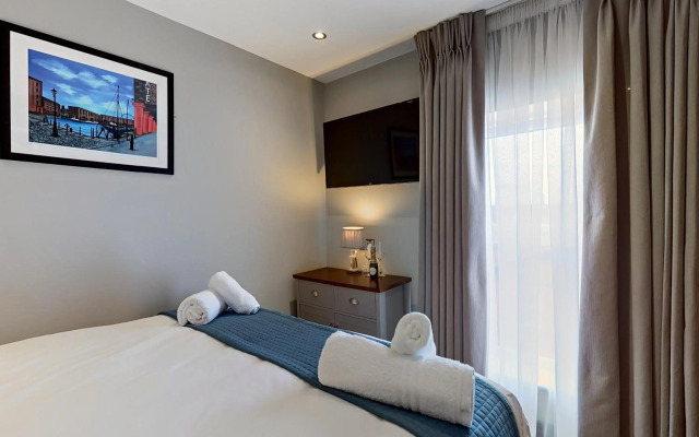 The Arc Hotel