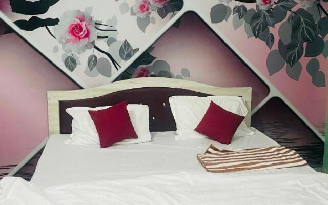 OYO Home Hotel Dream Palace