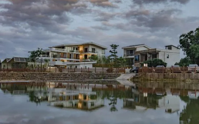 Itree Courtyard Resort