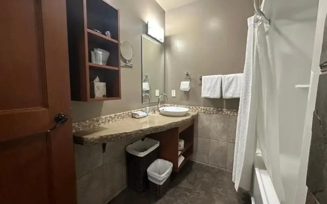 Solara 2BR Retreat Pool- Hot Tub -113