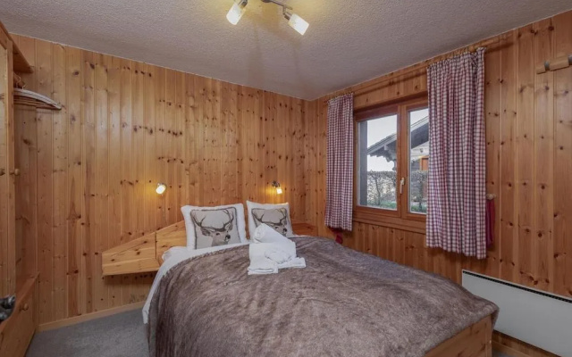 Chalet D'arbi Sauna Chalet Perfect for Families