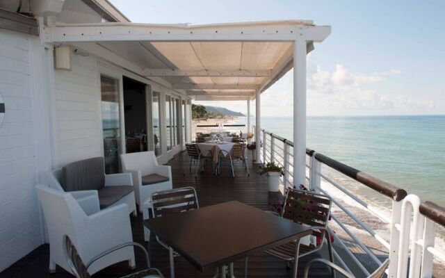 Hera Club Residence