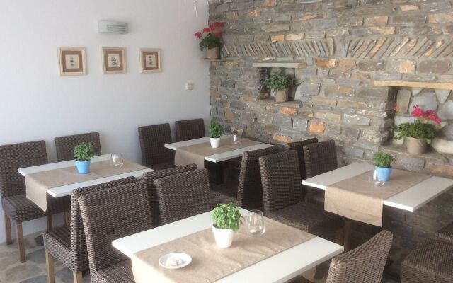 Evi Evan Hotel