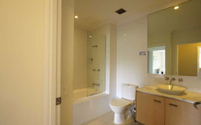 Chancellor Executive Apartments