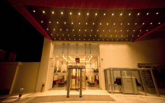 Red Fox by Lemon Tree Hotels, Sector 60, Gurugram