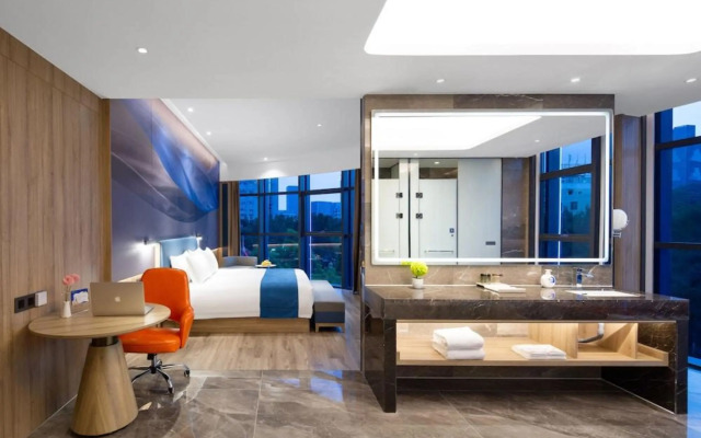 Shenzhen Naive S Hotel (Xili Metro Station Store)