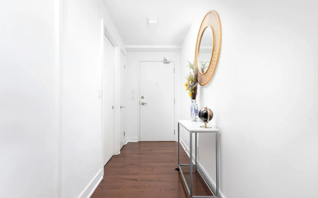 Downtown Toronto Condo near Scotiabank Arena
