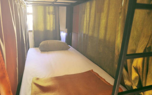 Manon Hostel
