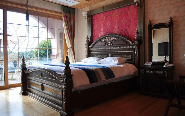 PalmValley Pool Villa Resort