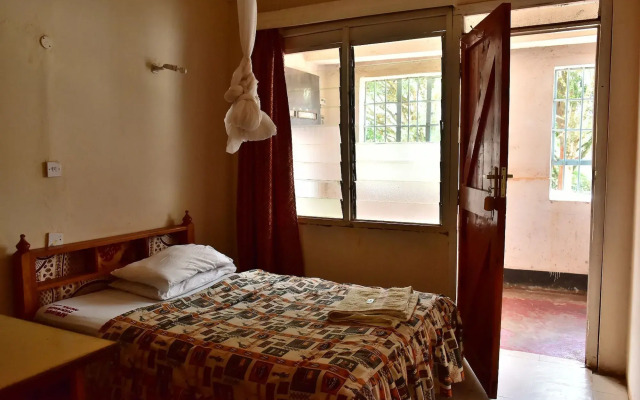 Afrique Paradise Hotel