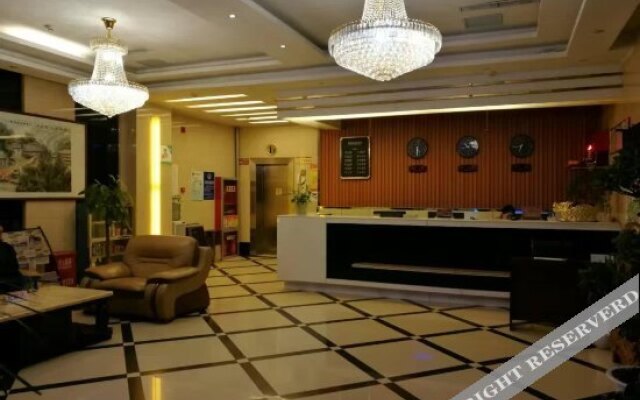 Super 8 Hotel (Luonan New Bus Station)