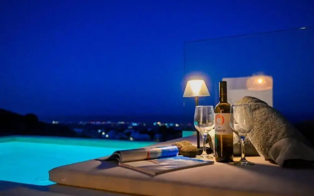 MAEVA Santorini Suites