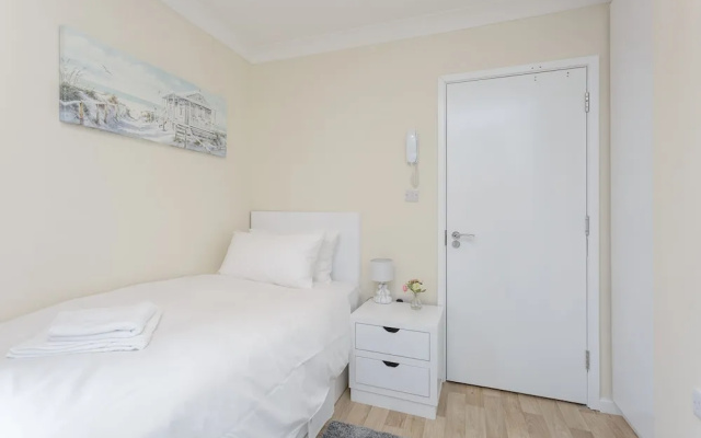 Blackberry - Stylish Self-contained Flats in Soton City Centre