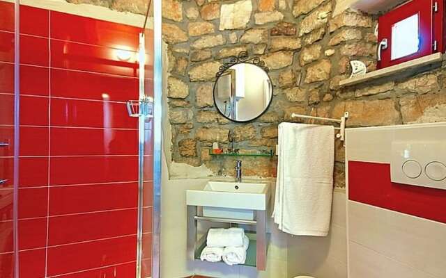 Beautiful Villa in Dracevac With Swimming Pool