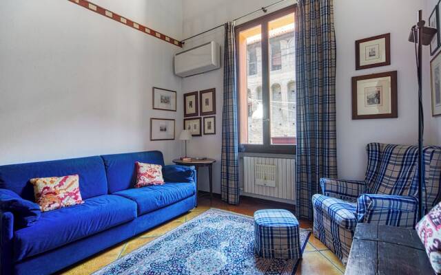 Piazza Maggiore Duplex Apartment