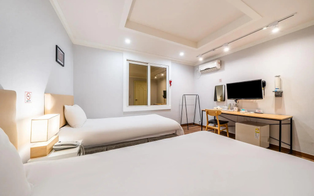 Check Inn Hotel Jeju