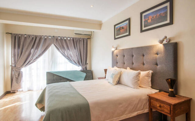 Kloof Nek Suites