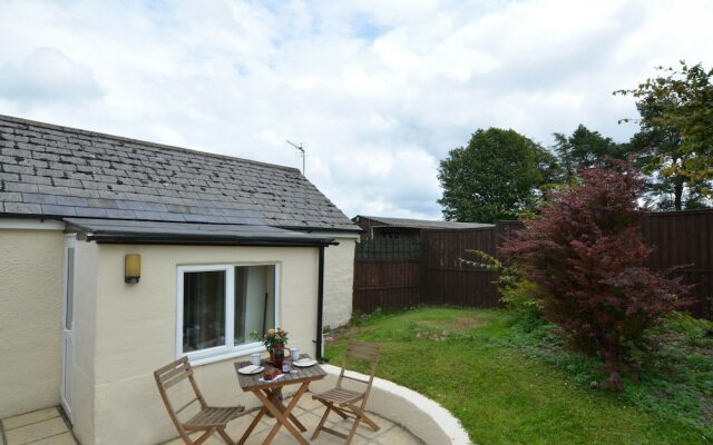 Spacious Holiday Home in Felindre With Garden