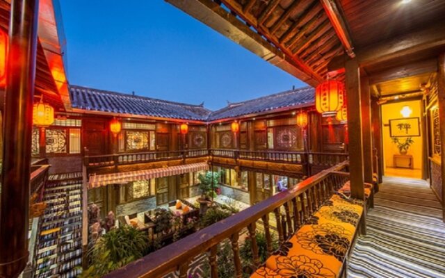 Lijiang Heluju Inn