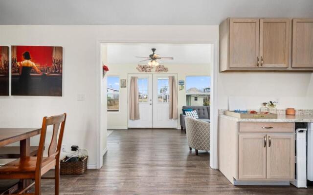 Wine Down on the Bay