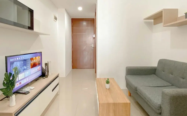 Compact And Nice 1Br Apartment At Vittoria Residence