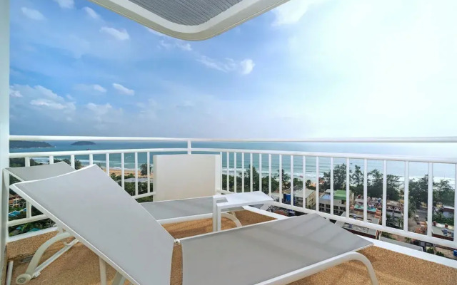 Sea View Chic Design 2BR Karon Condo 16C