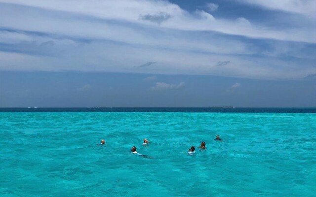 Mandhoo Retreat