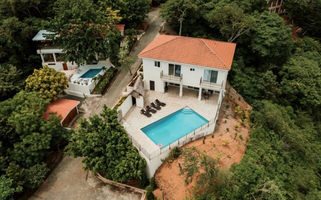 Seaside Serenity At Casa Cala Azul 3 Bedroom Home by Redawning