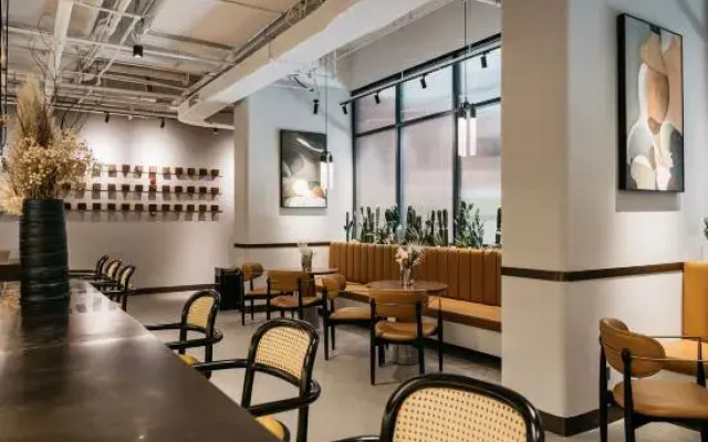 Midnight Grape Hotel