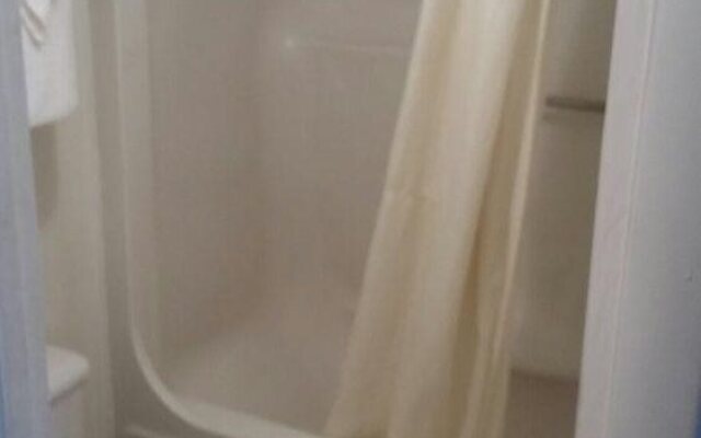 Coconut Grove Motor Inn