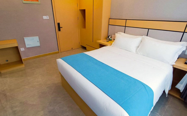 Ark Hotel